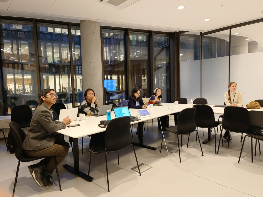 Mahasiswa Indonesia Kunjungi Badan Pengelola Energi di Denmark